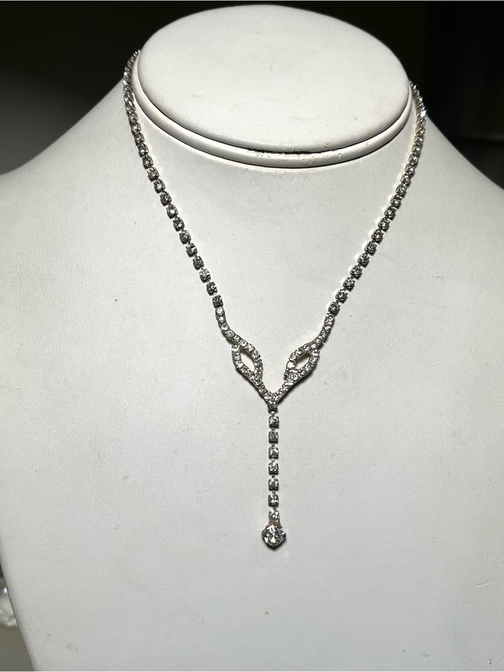 Vintage Y Necklace Silver Tone Crystal Rhinestone Lariat Drop Pendant Bridal